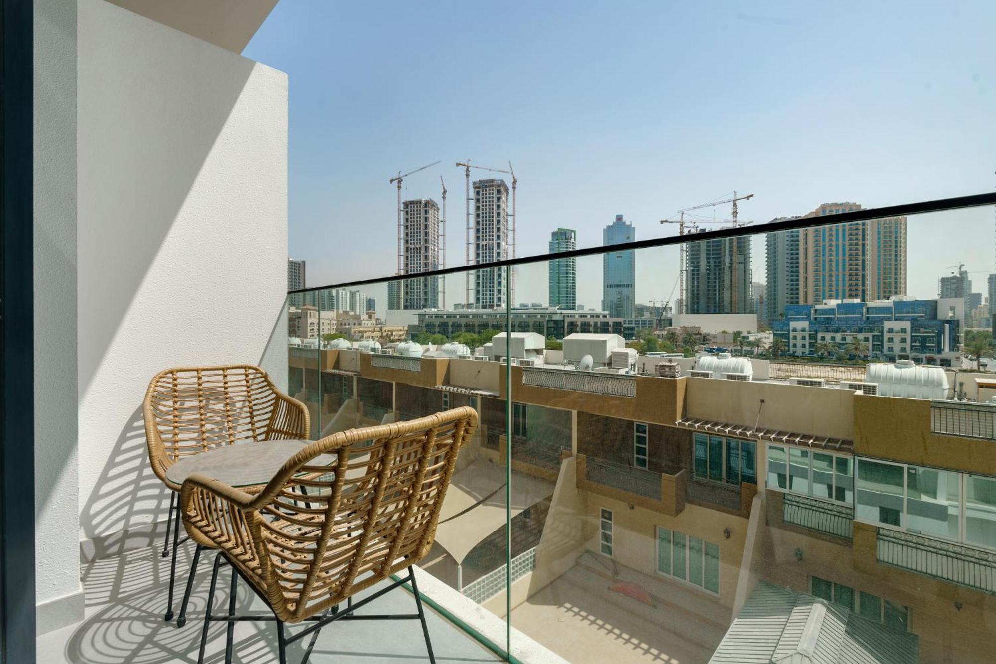 Ferienwohnung 833Keys - Studio, Top Amenities, Near Circle Mall In Jvc Dubai Exterior foto